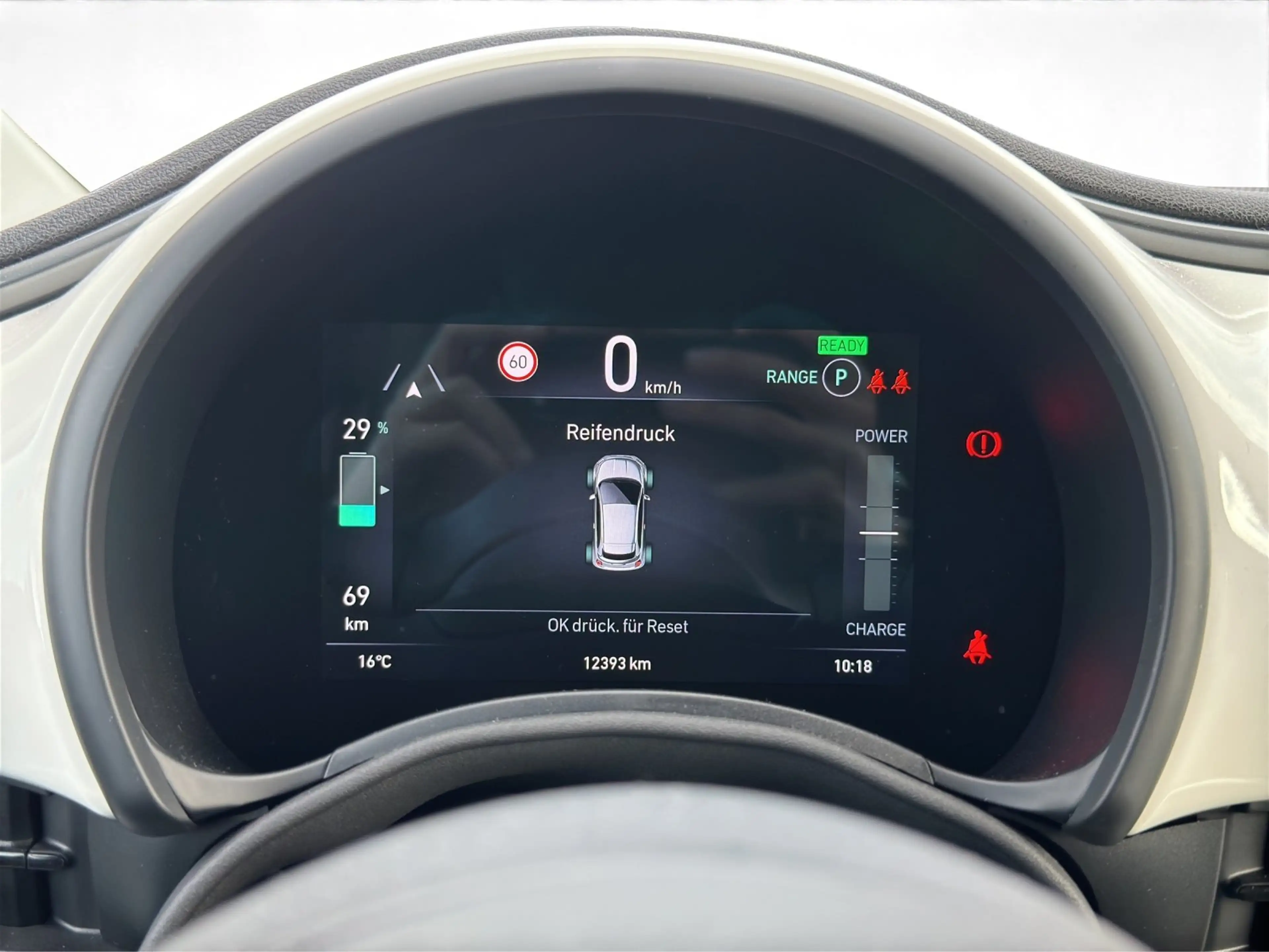 Fiat 500e Cabrio Base CARPLAY KLIMAA  LKA — photo 14