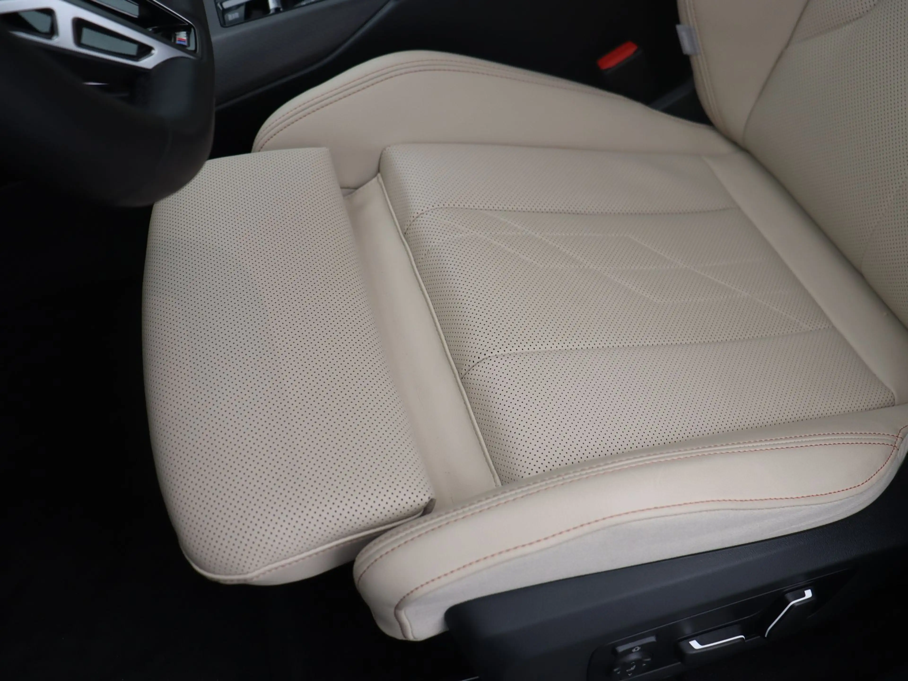 BMW X3 30e xDrive — photo 15