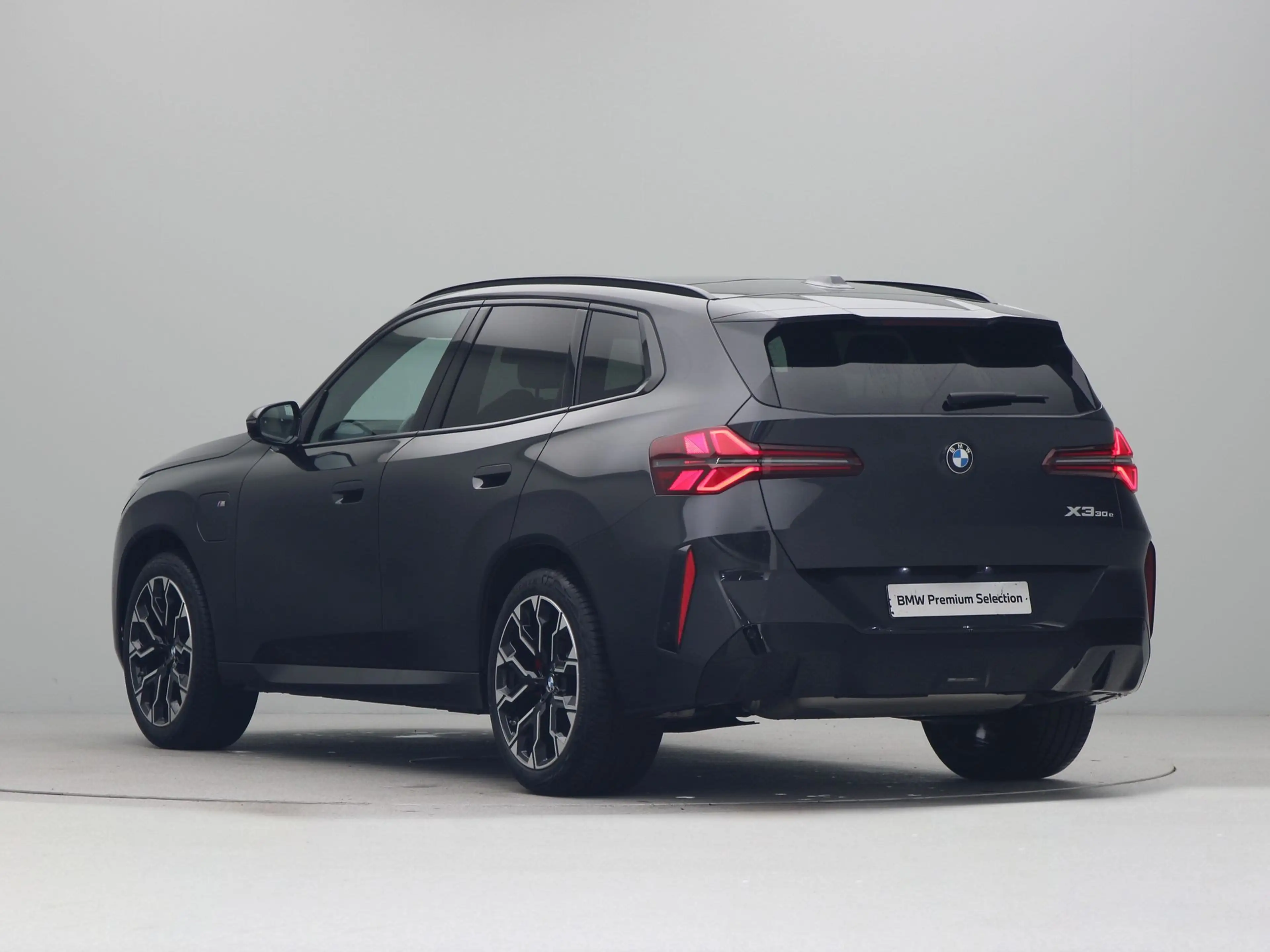 BMW X3 30e xDrive — photo 11