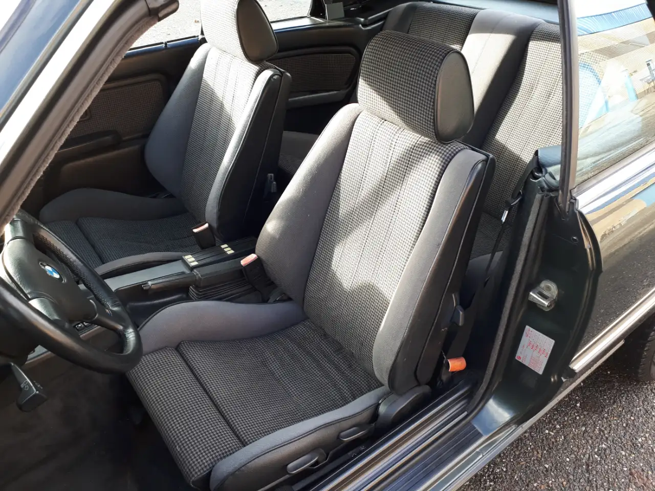 BMW 325 i cabrio E30 (1986) dark green manual 6 cyl. 32 yr, foto 5