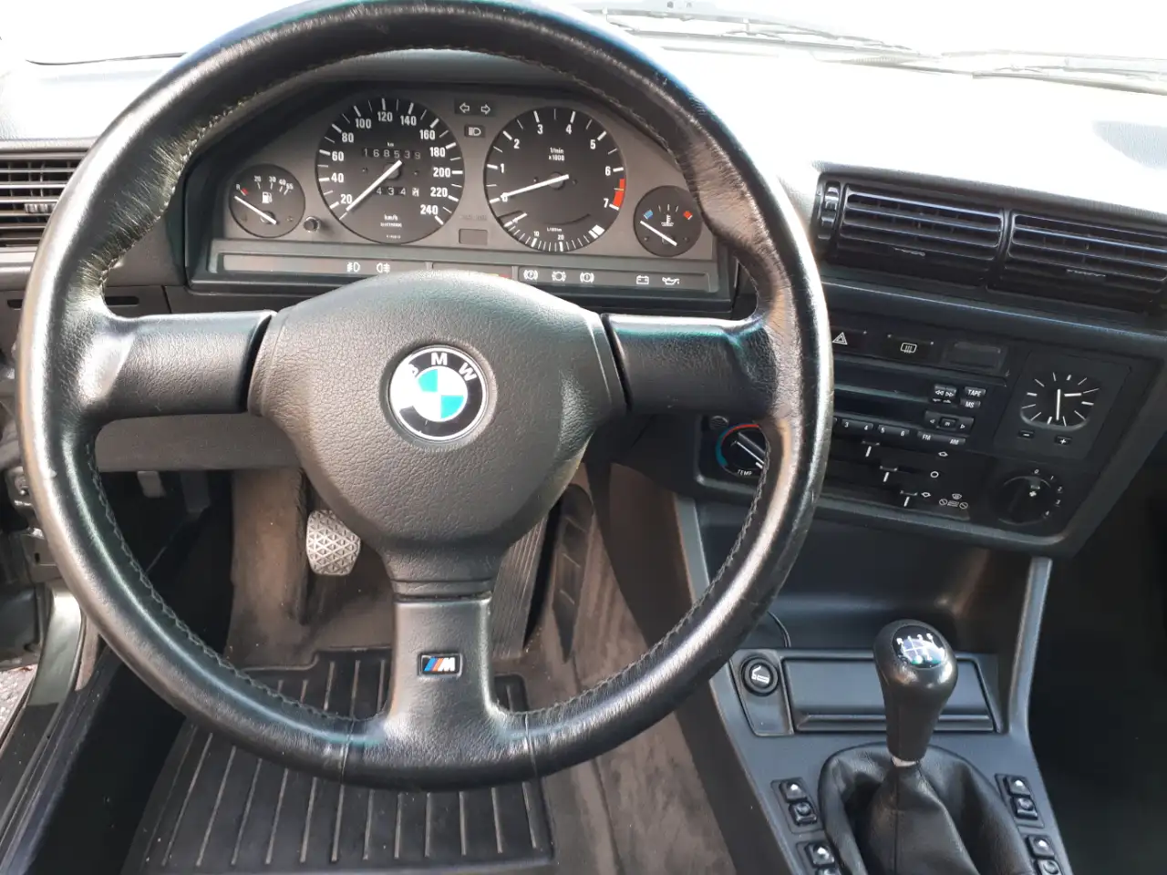 BMW 325 i cabrio E30 (1986) dark green manual 6 cyl. 32 yr, foto 7