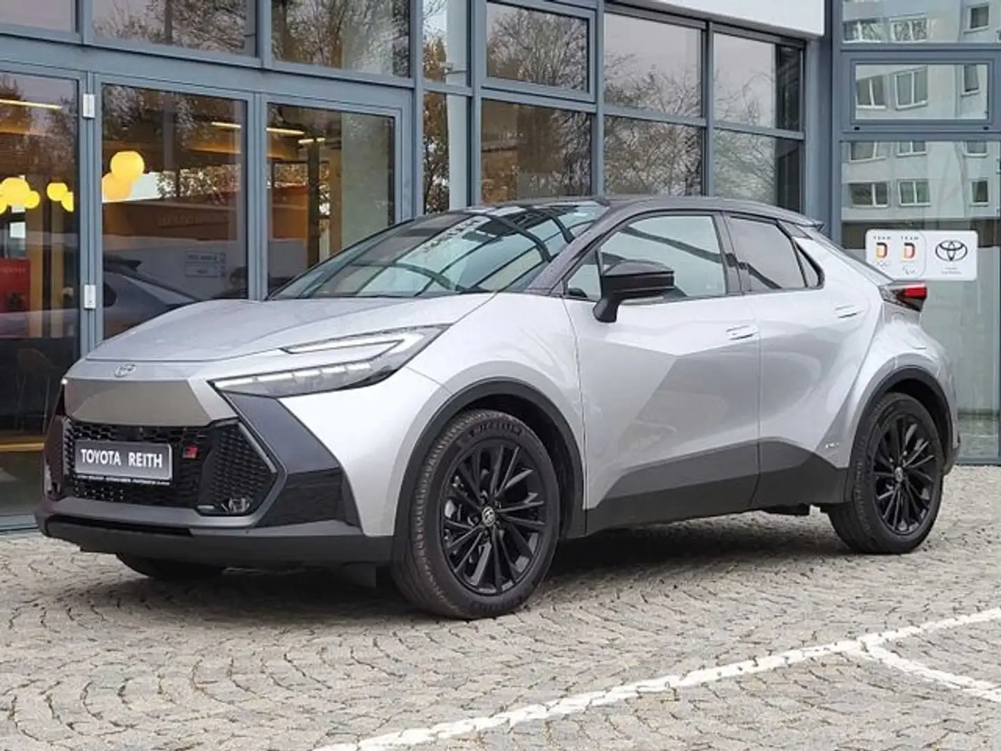 Toyota C-HR 2.0 Hybrid 4 x GR SPORT CVT HUD Navi Digitales Coc Silber - 2