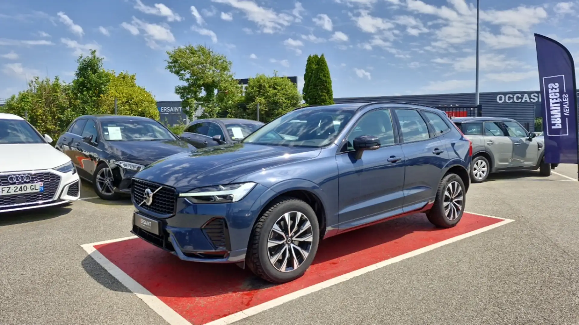 Volvo XC60 B4 197 CH GEARTRONIC 8 PLUS STYLE DARK Bleu - 1