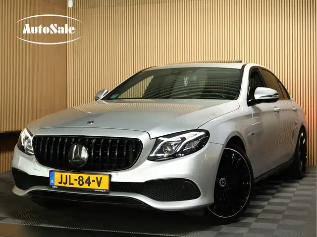 Mercedes-Benz E 300 Mild Hybrid PANO CARPLAY NAVI ACC 360CAM '19