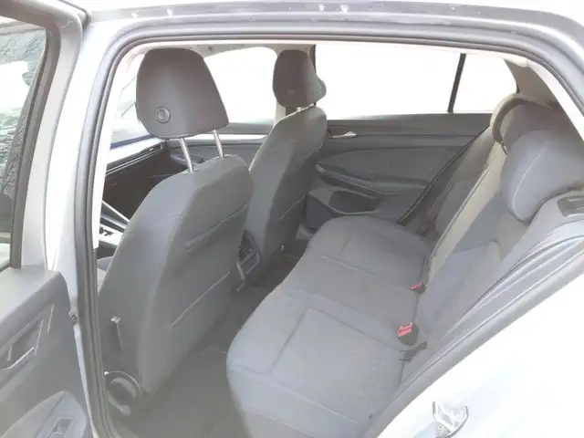 Volkswagen Golf view 7