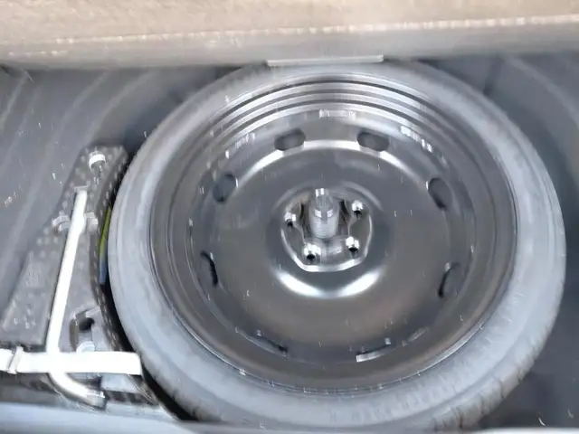 Volkswagen Golf view 10