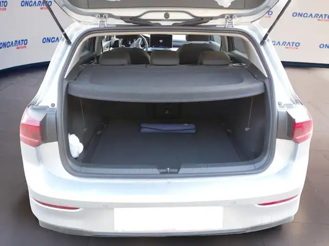 Volkswagen Golf view 3