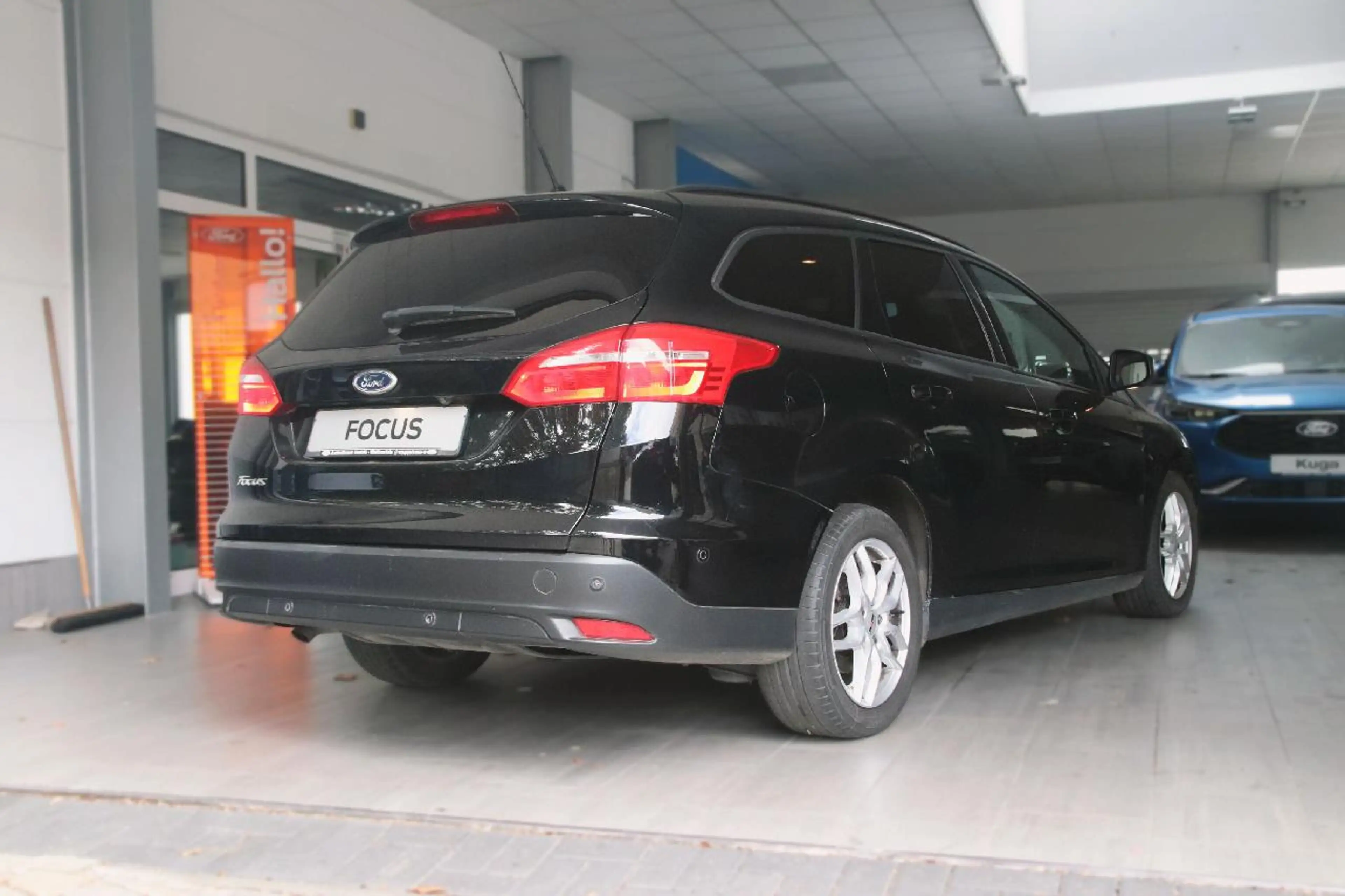 Ford Focus Business — photo 7