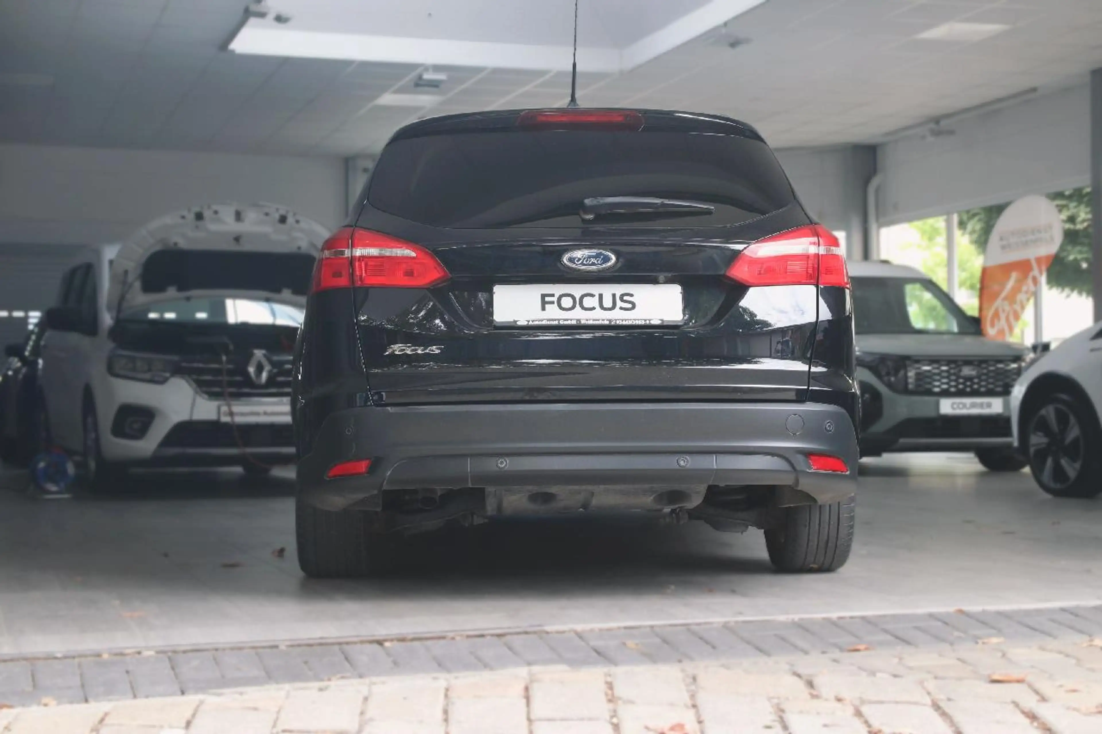 Ford Focus Business — photo 6