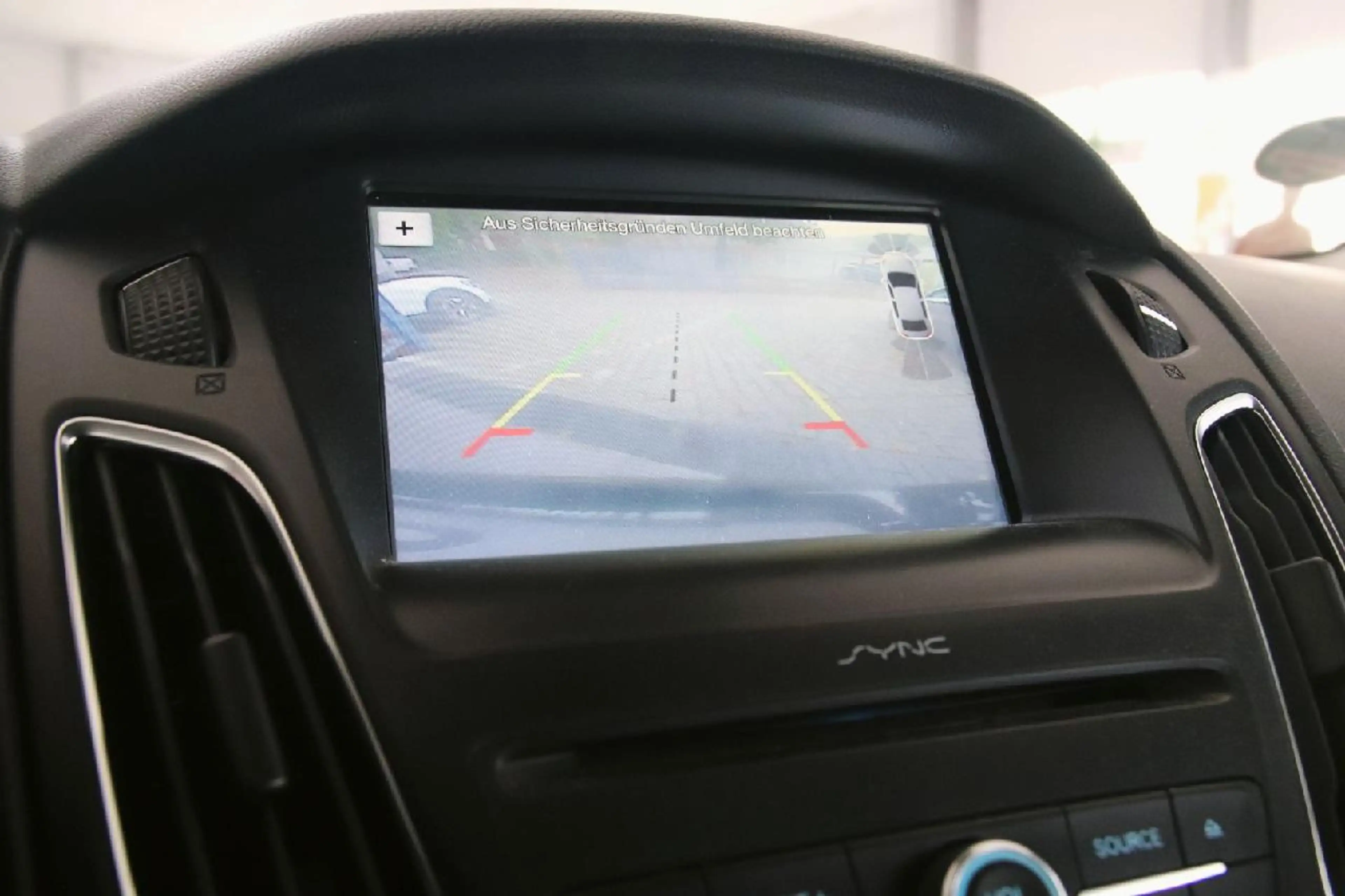 Ford Focus Business — photo 12