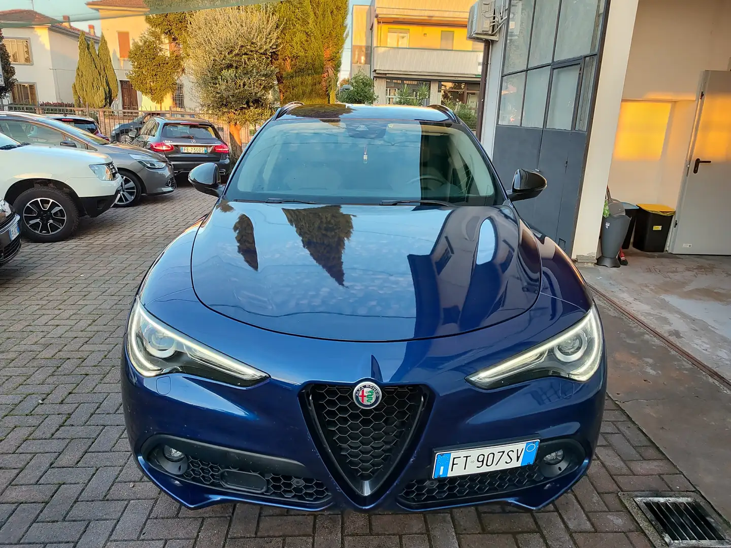 Alfa Romeo Stelvio Stelvio 2.2 t Business Q4 210cv auto my19 Bleu - 2