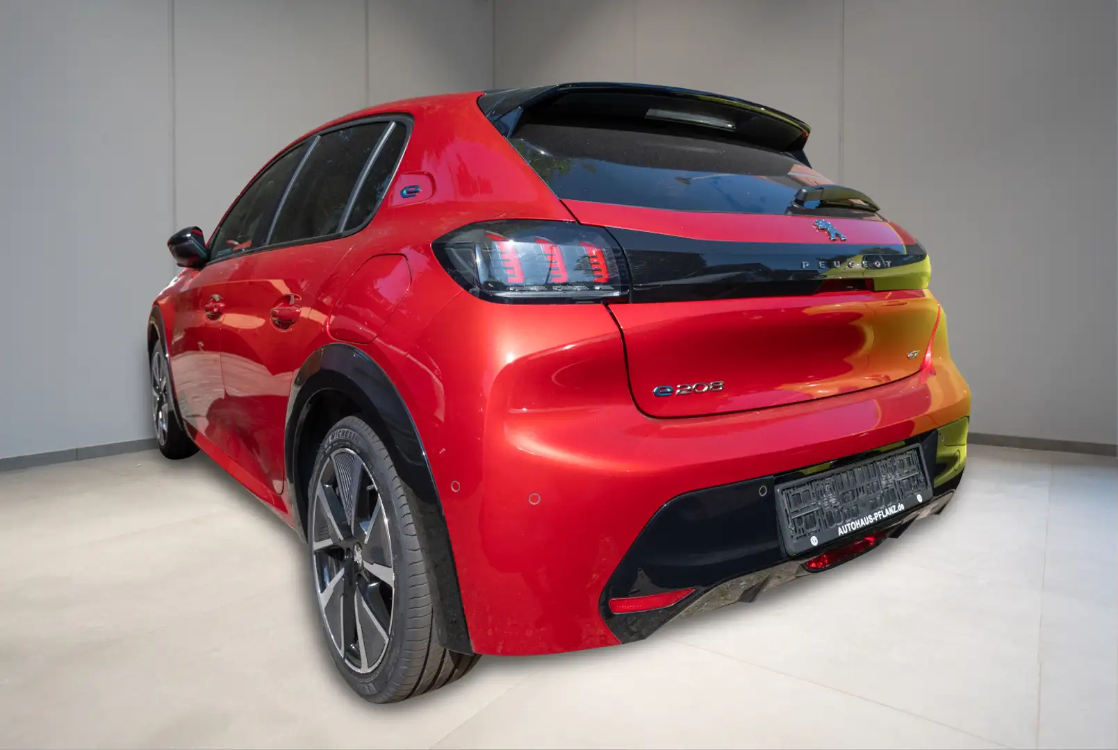 Peugeot 208 GT 136 5T Rouge - 2