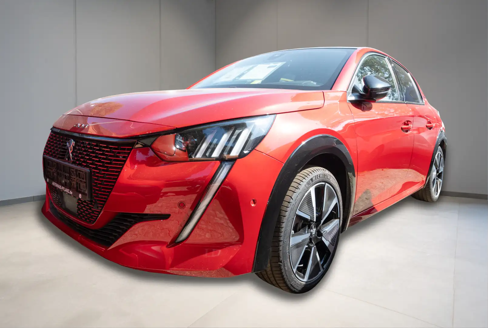 Peugeot 208 GT 136 5T Rouge - 1