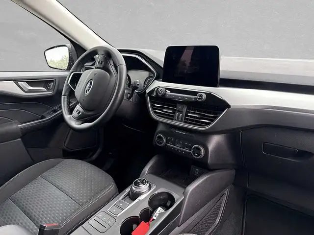 Ford Kuga view 4