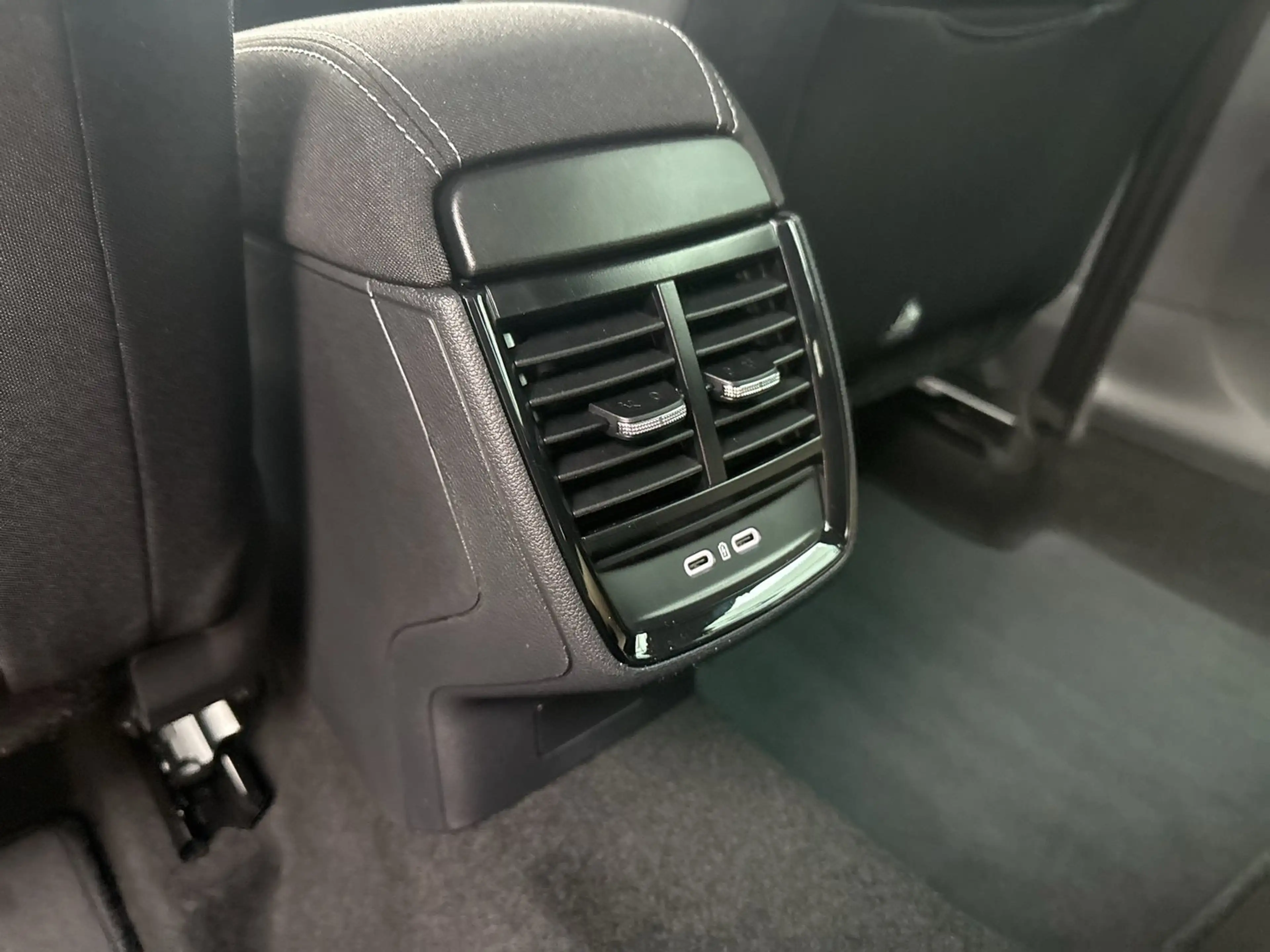 Skoda Kamiq Selection TSI — photo 15