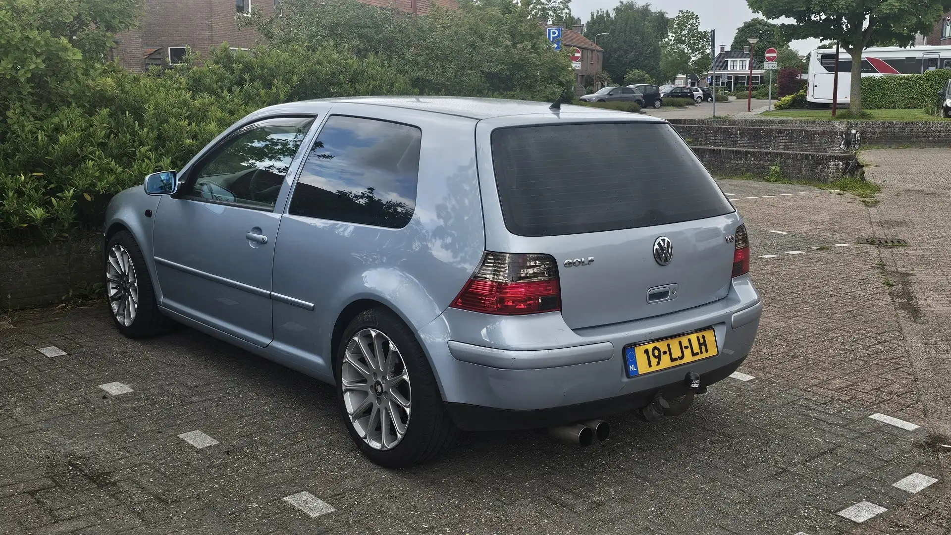 Volkswagen Golf 2.3 V5 Highline Blauw - 2