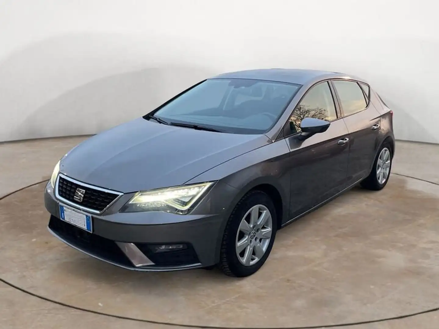 SEAT Leon 1.4 TGI 5p. S/S Business HIGH Szary - 1