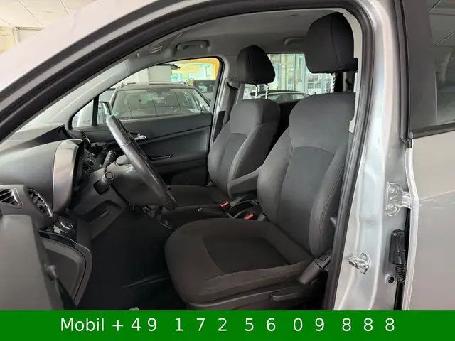 Chevrolet Orlando view 13