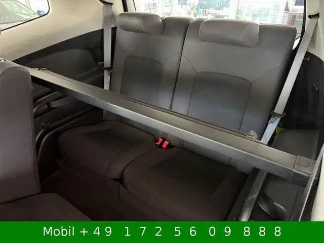 Chevrolet Orlando view 15