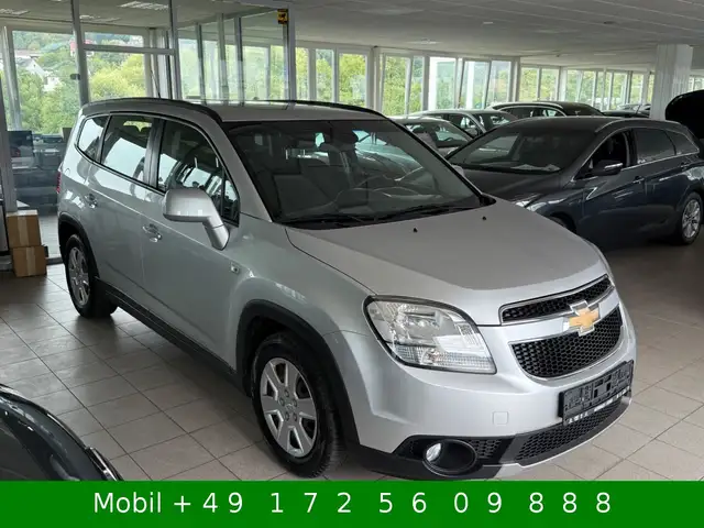 Chevrolet Orlando view 4