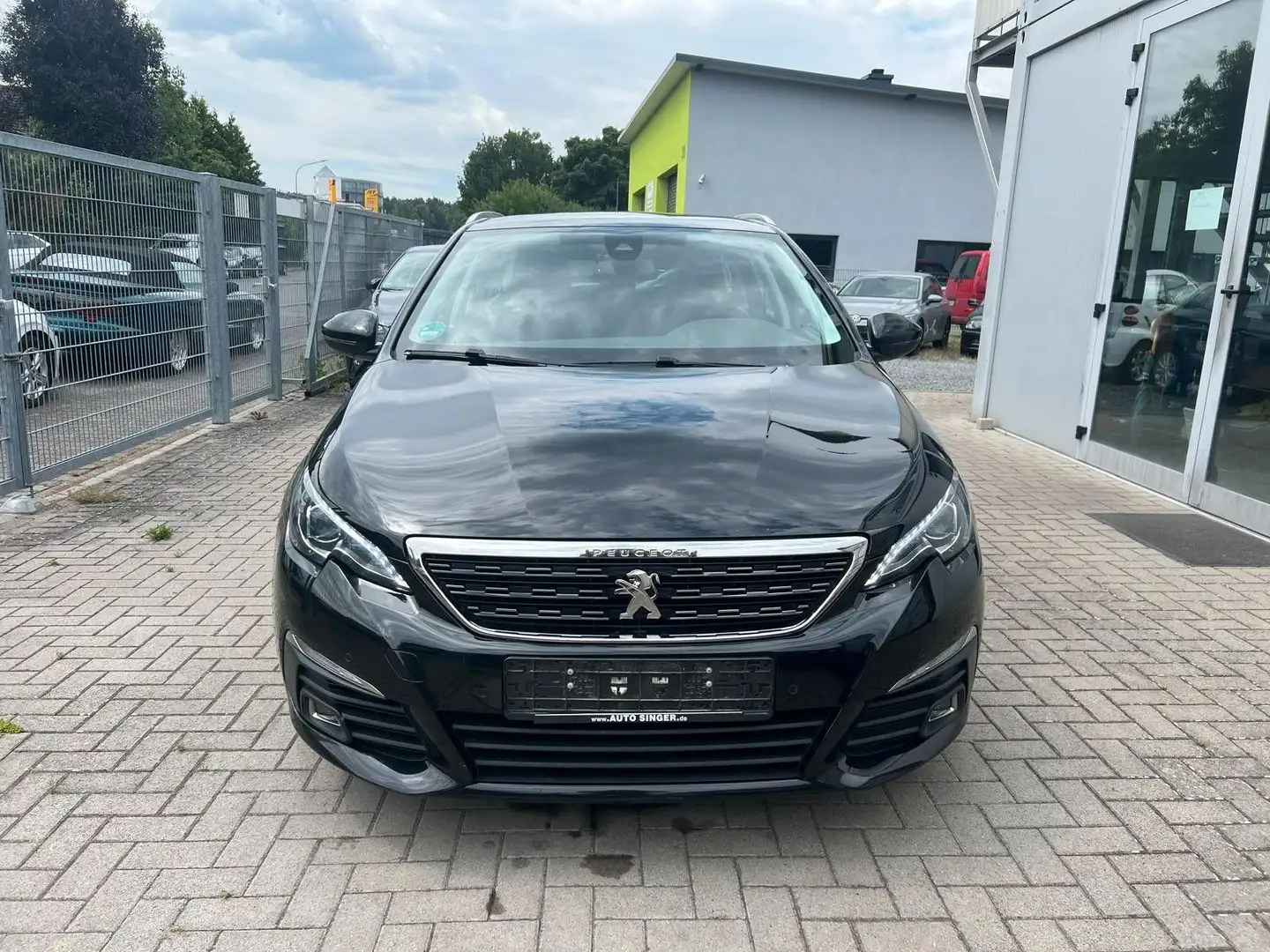 Peugeot 308 SW Allure Pano Navi LED Noir - 2