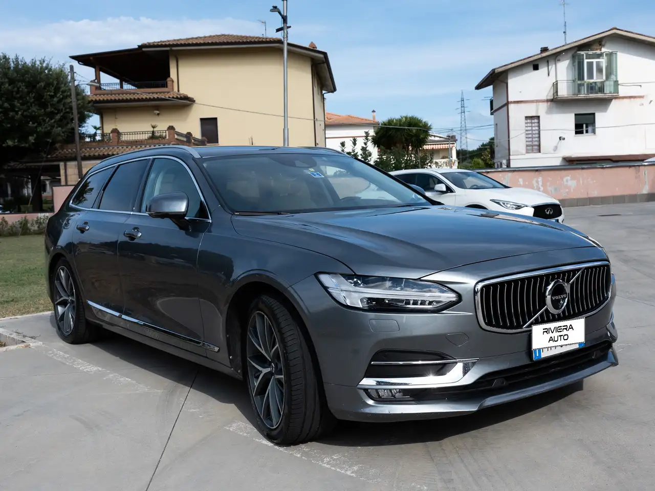 Volvo V90