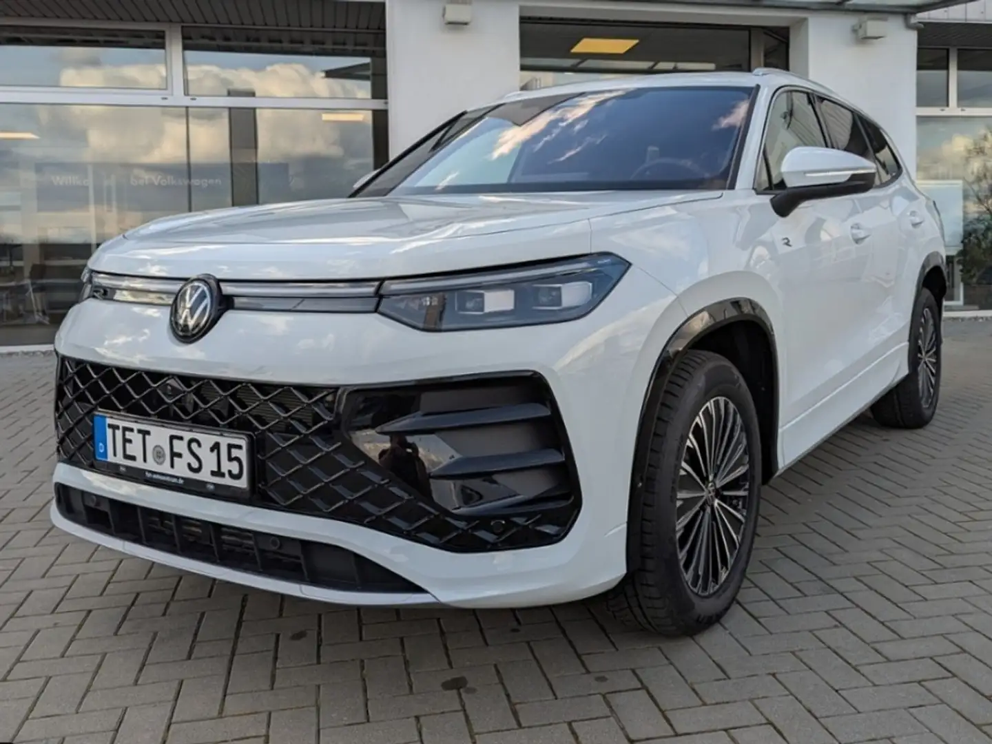 Volkswagen Tayron R-Line 4MOTION+PANO+AHK+SOUND+STHZG Blanc - 2