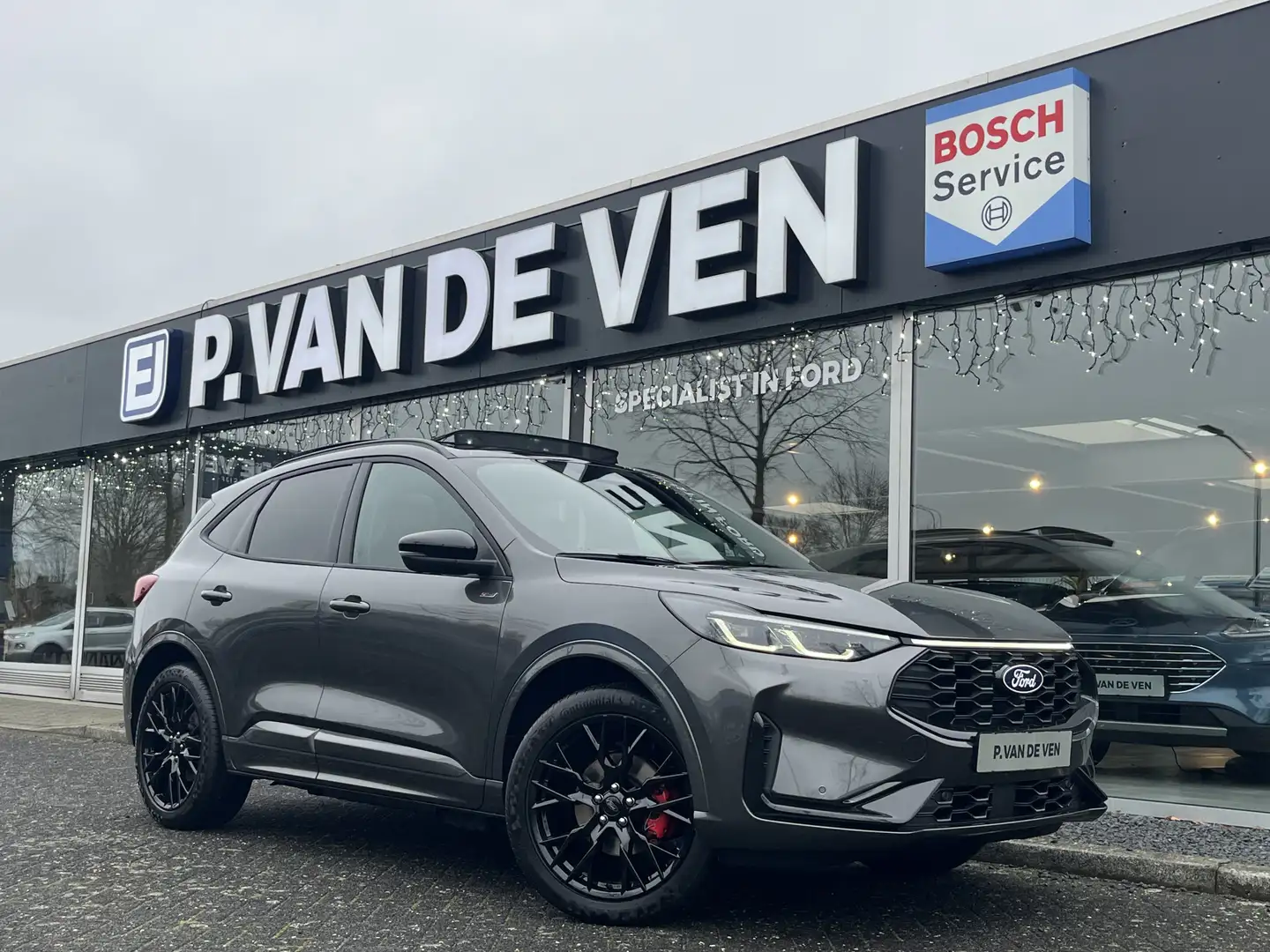 Ford Kuga 2.5 PHEV ST-Line X Black Pack 243pk e-CVT Automaat Grau - 1
