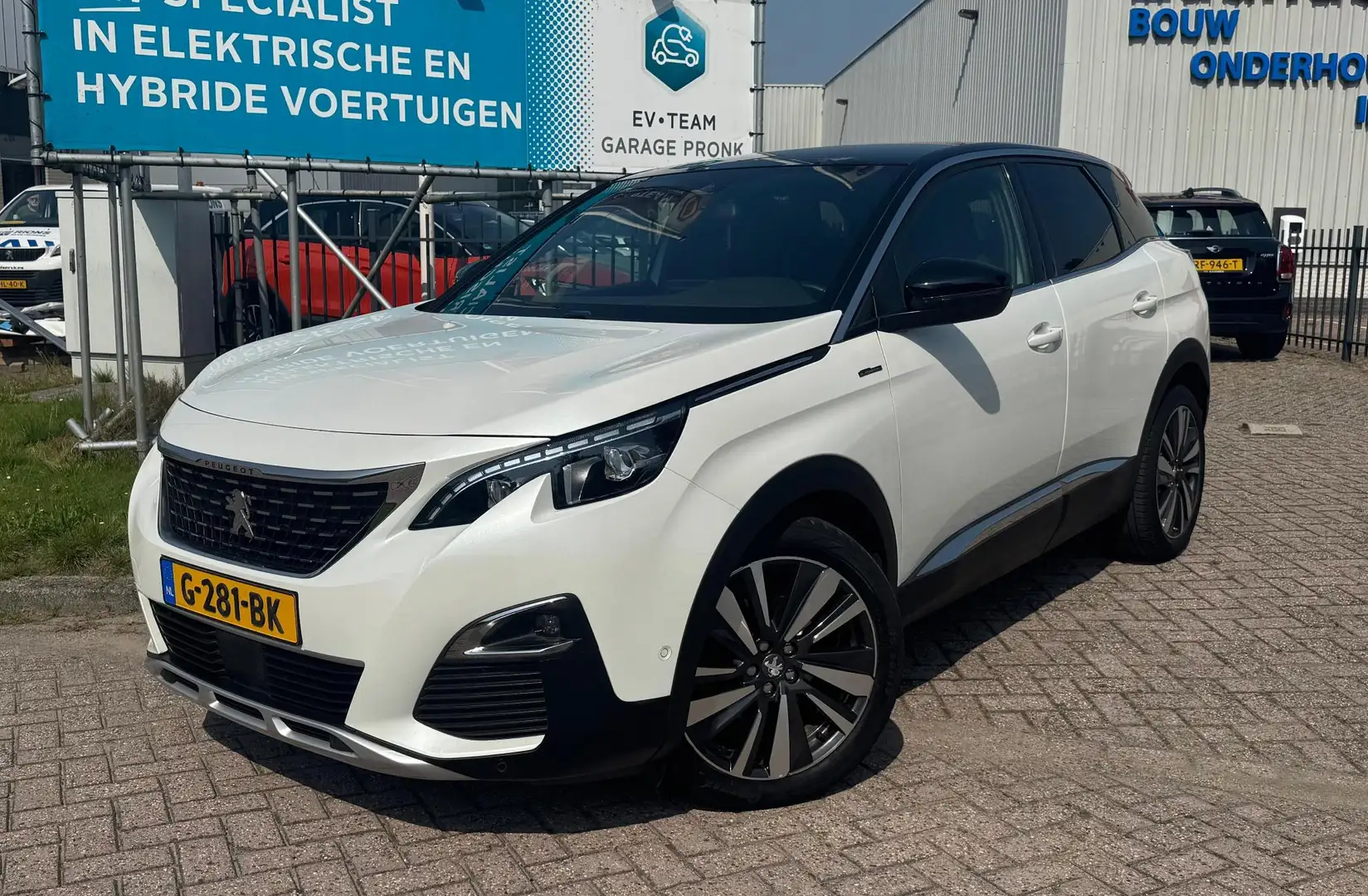 Peugeot 3008 1.2 PureTech GT Line NAVI/CARPLAY/360CAMERA Wit - 2