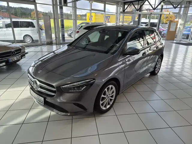 Mercedes-Benz B 250 B 250 e