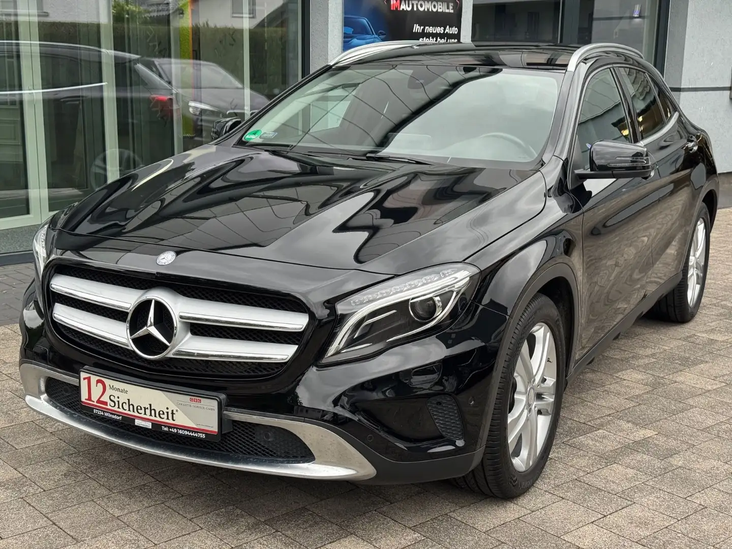 Mercedes-Benz GLA 200 * Scheckheft*CarPlay*LED*NAVI*SHZ Noir - 1