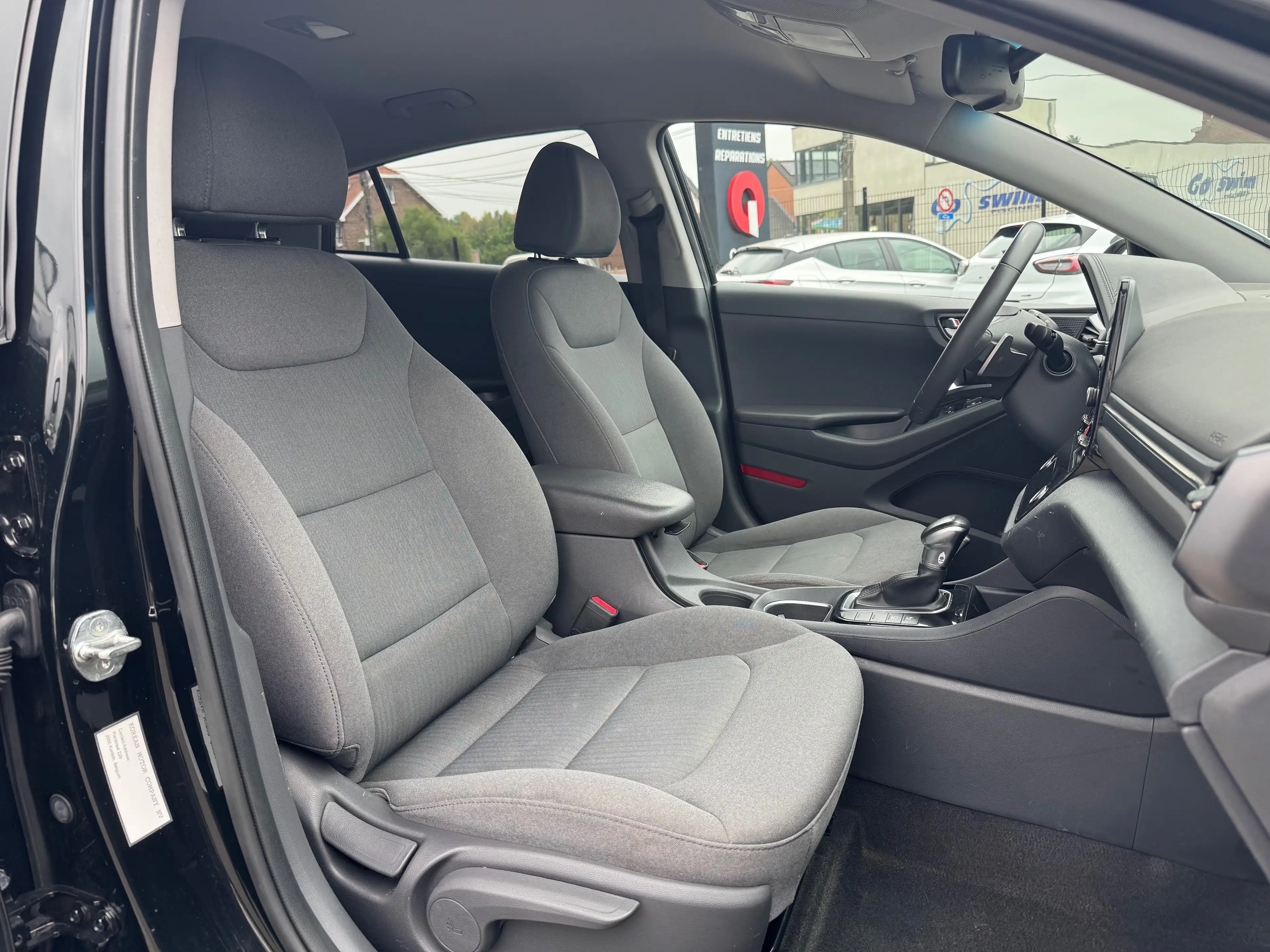 Hyundai IONIQ HEV Feel DCT / NAV / AIRCO / CARPLAY — photo 6