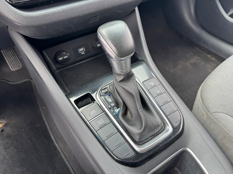 Hyundai IONIQ HEV Feel DCT / NAV / AIRCO / CARPLAY — photo 11
