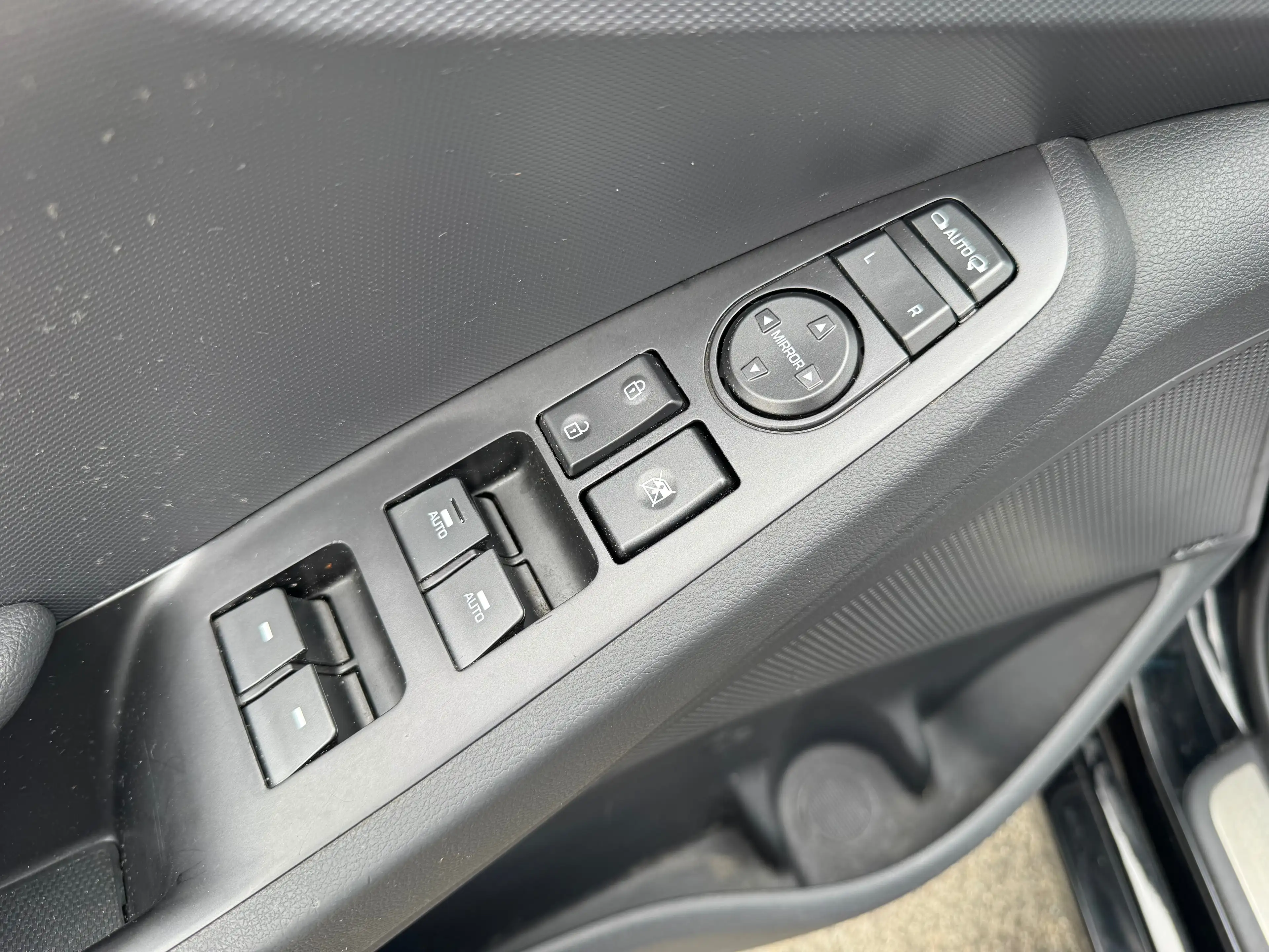 Hyundai IONIQ HEV Feel DCT / NAV / AIRCO / CARPLAY — photo 15