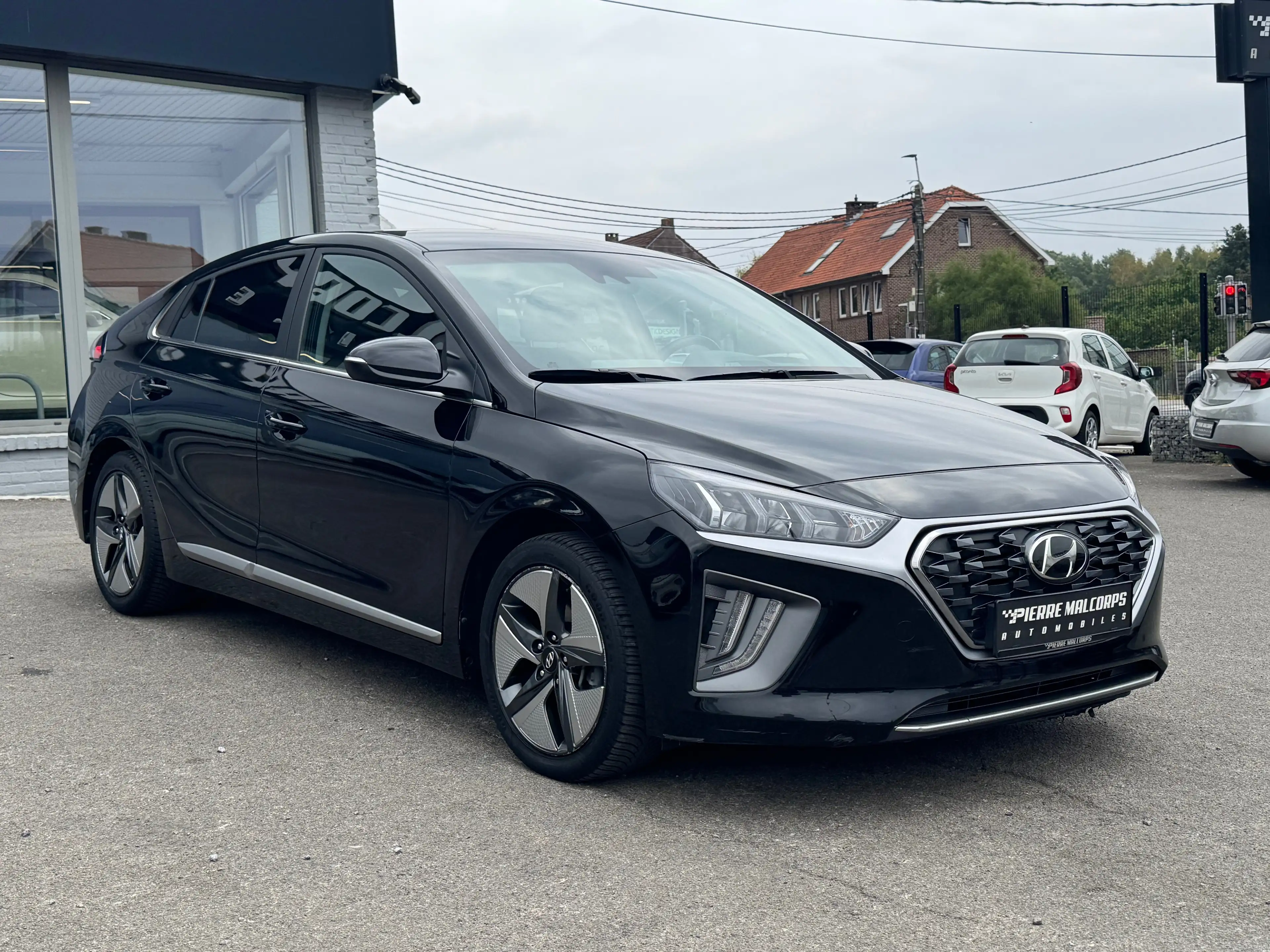 Hyundai IONIQ HEV Feel DCT / NAV / AIRCO / CARPLAY — photo 3