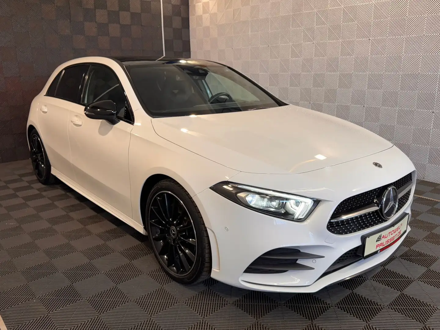 Mercedes-Benz A 250 *AMG*PANO-BURMESTER-R.KAM-NIGHT-LED-TEMPO Weiß - 1