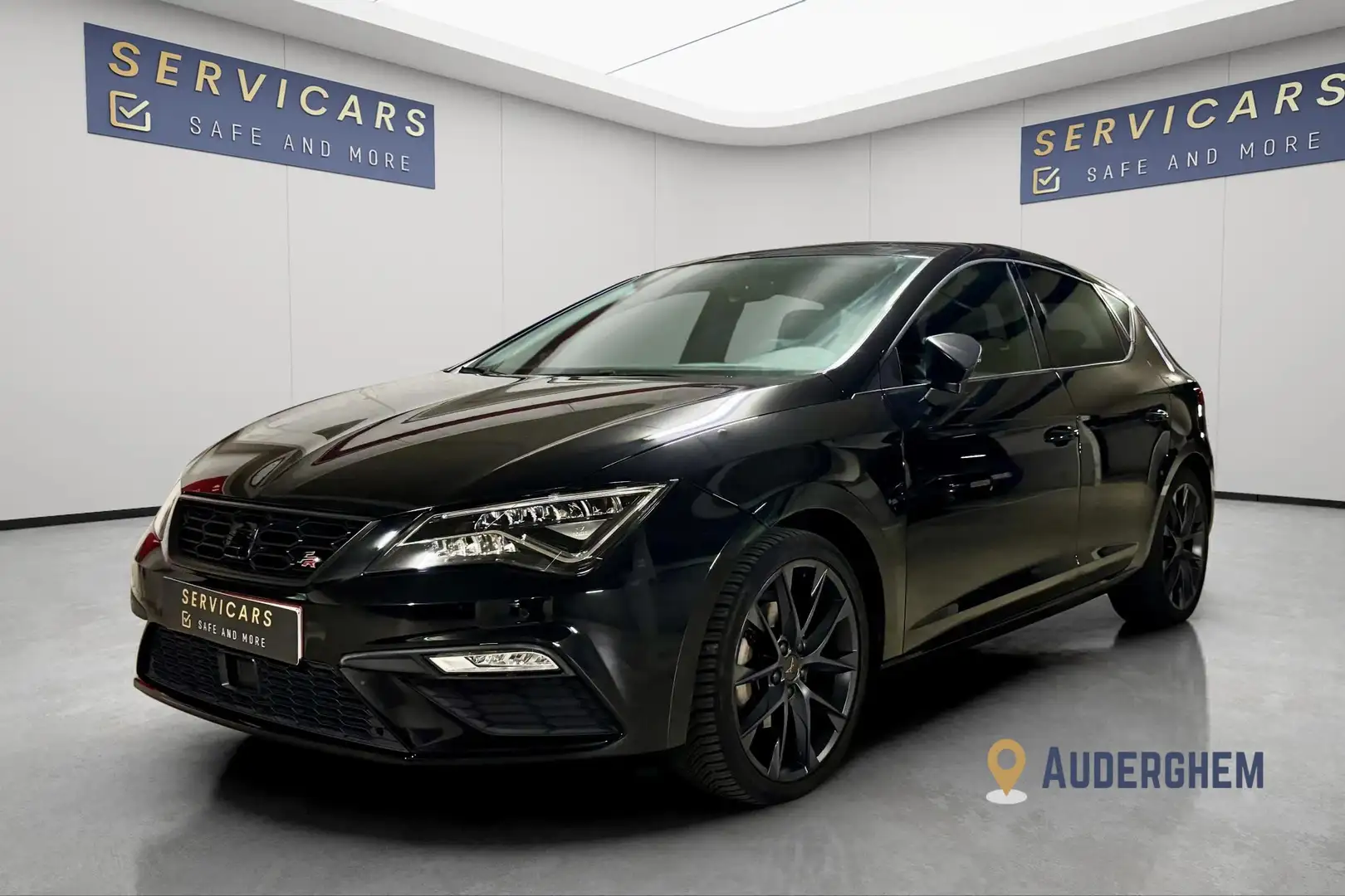 SEAT Leon Leon 1.5 TSI FR Black Matt+ OPF/AKRAPOVIC Noir - 1