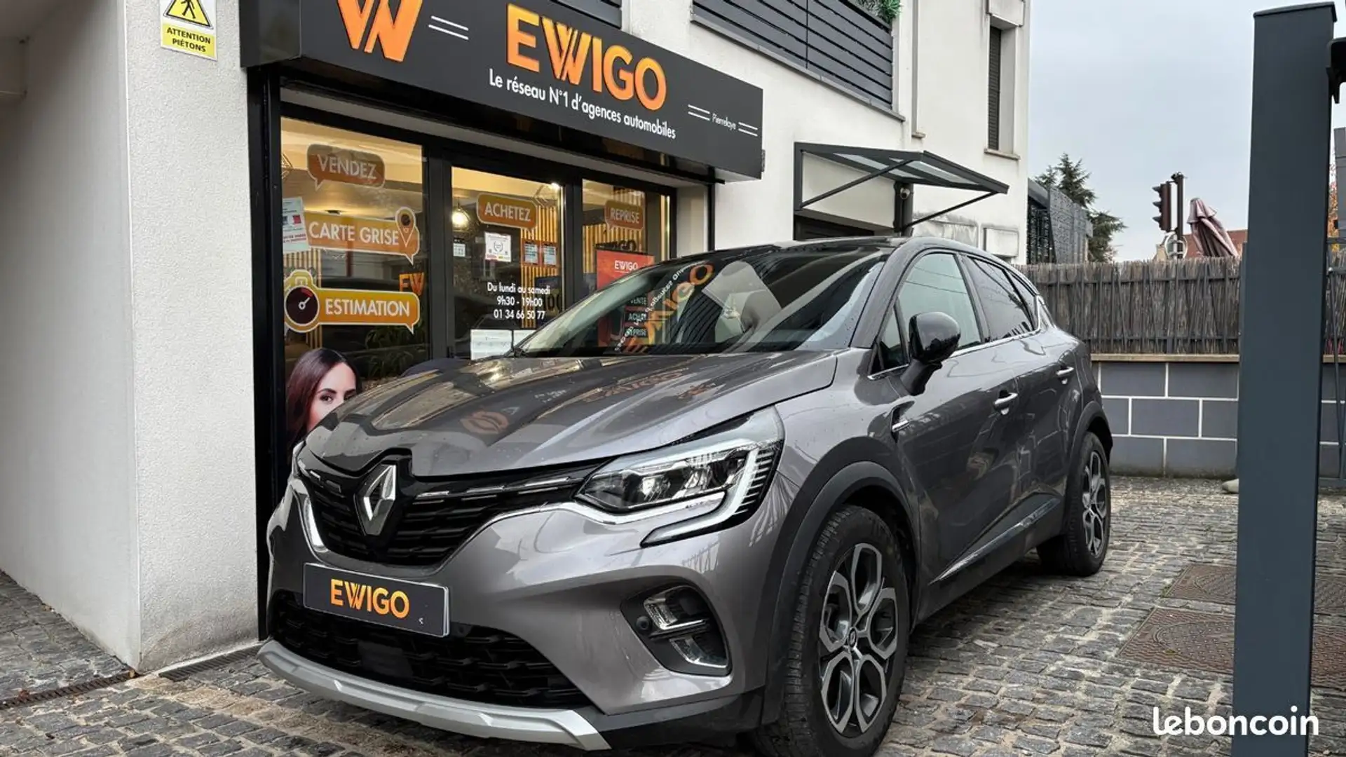 Renault Captur e-tech plug-in 160 intens Grijs - 1