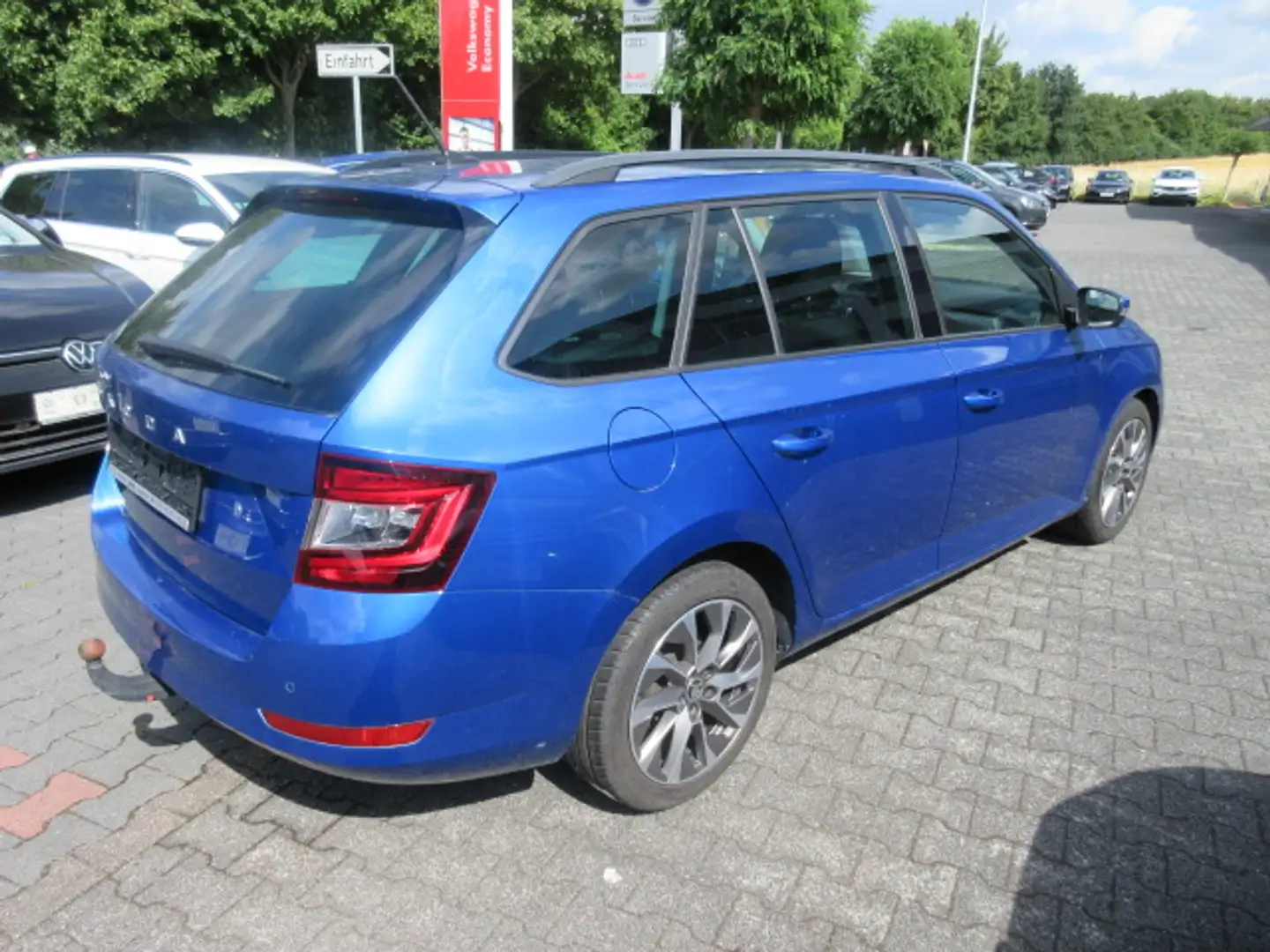 Skoda Fabia CLEVER Combi 1.0 TSI NAVI AHK ALU APS SITZHEIZUNG  Blau - 2