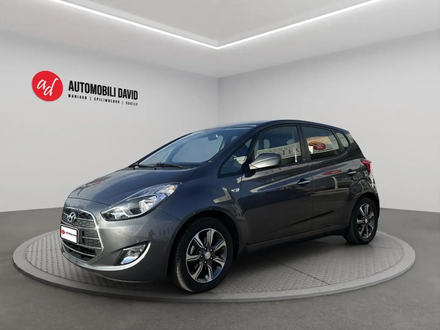 Hyundai iX20 1.6 MPI APP MODE Gris - 1