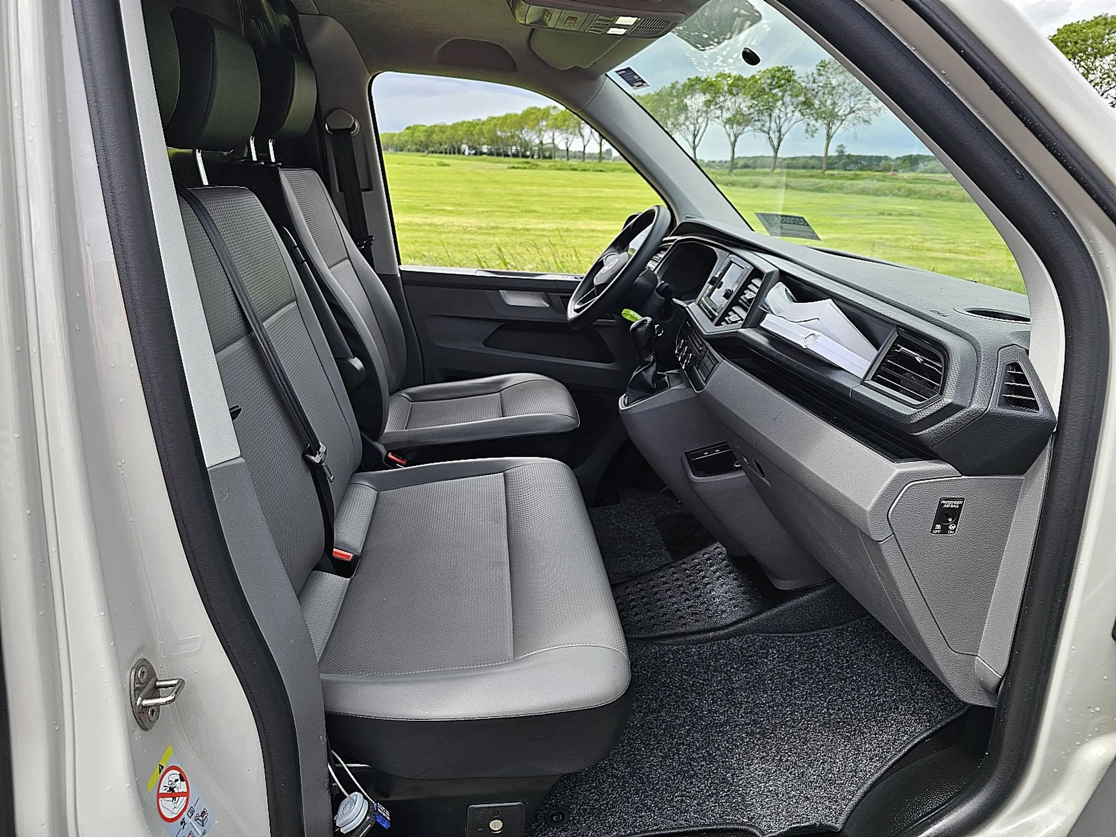 Volkswagen Transporter 2.0 TDI T6.1 L2H1 Automaat! — photo 7