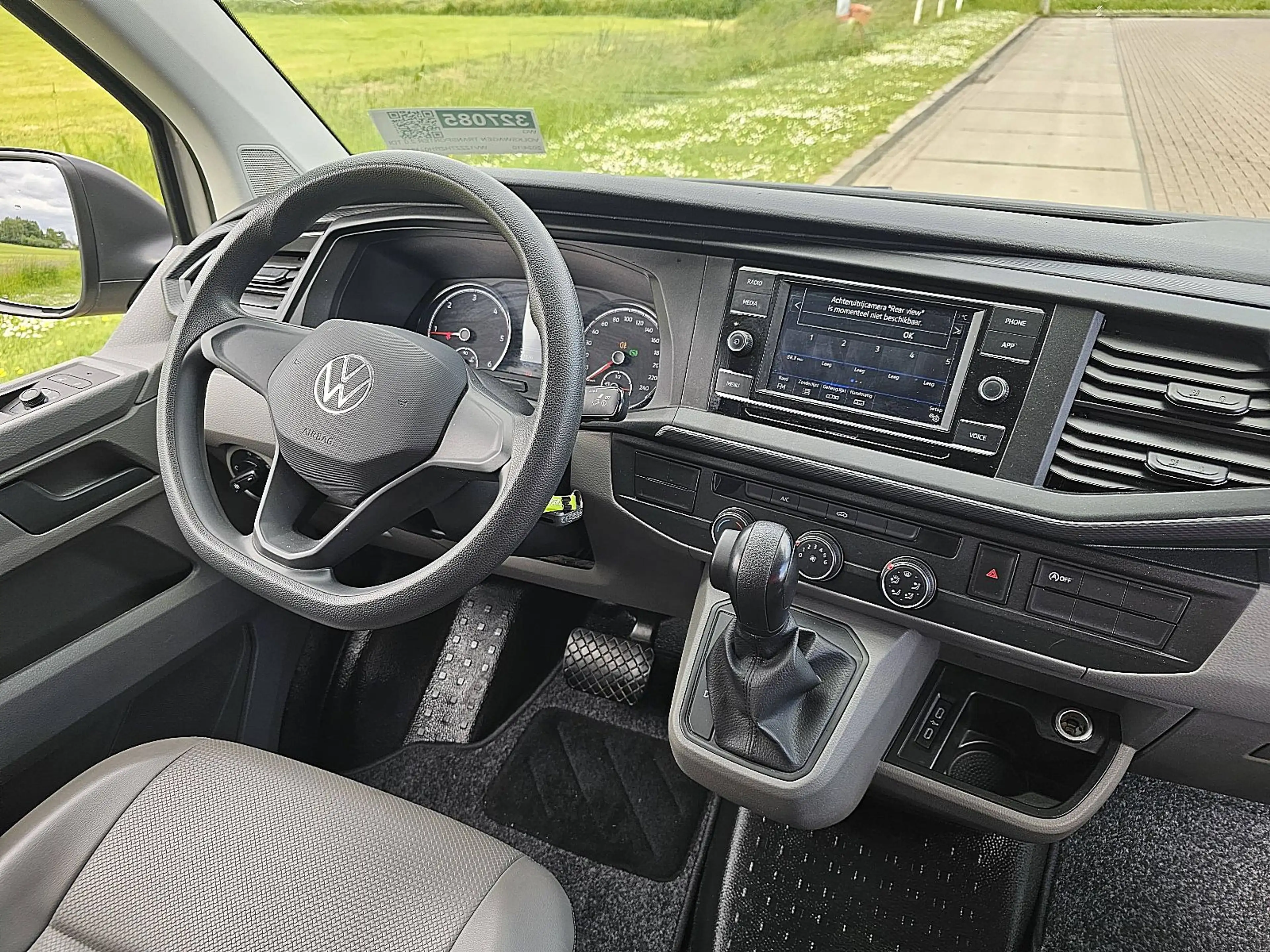 Volkswagen Transporter 2.0 TDI T6.1 L2H1 Automaat! — photo 8