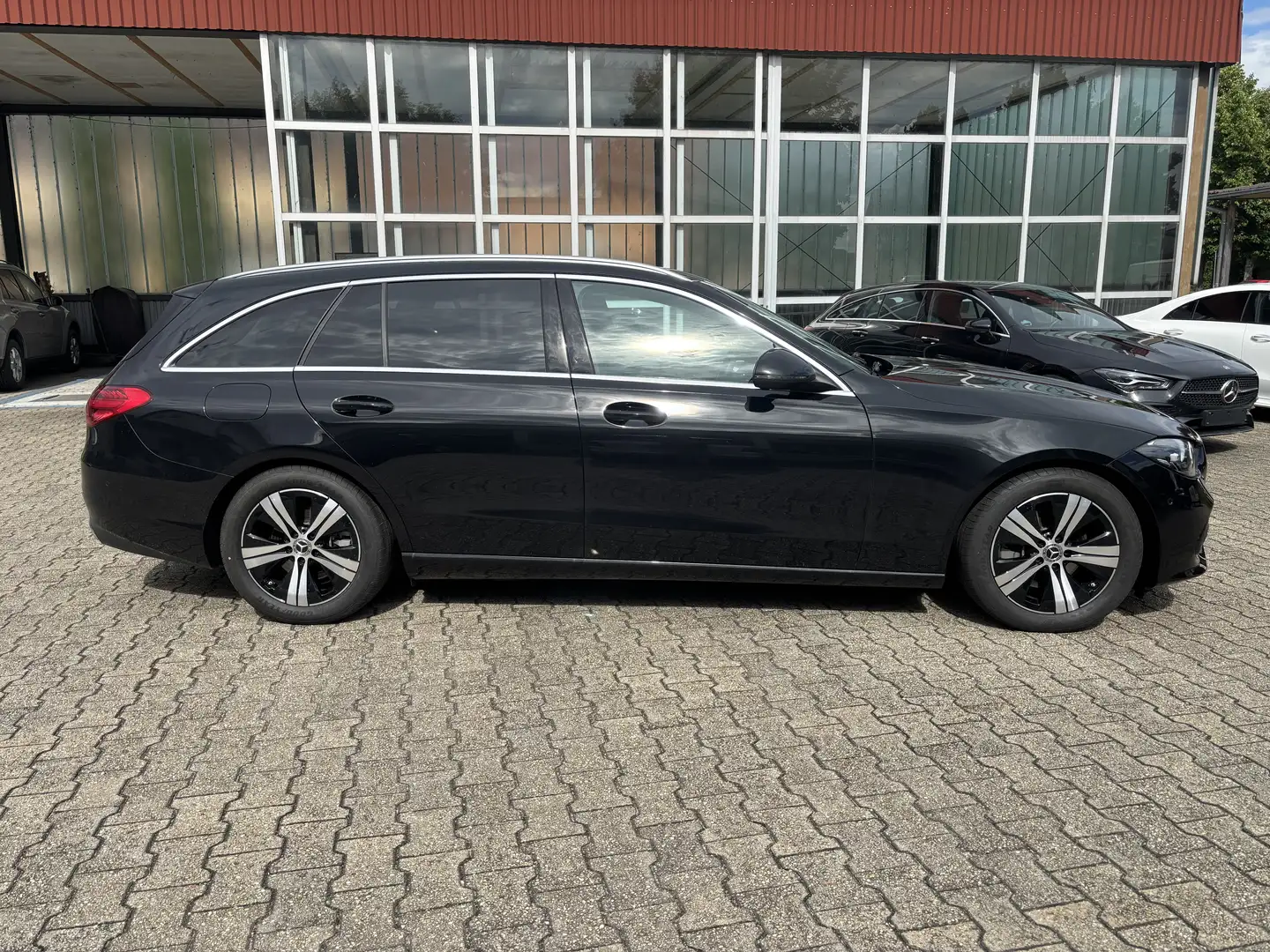 Mercedes-Benz C 220 d T 9G-TRONIC Edition Avantgarde AHK Rückfahrka Schwarz - 2