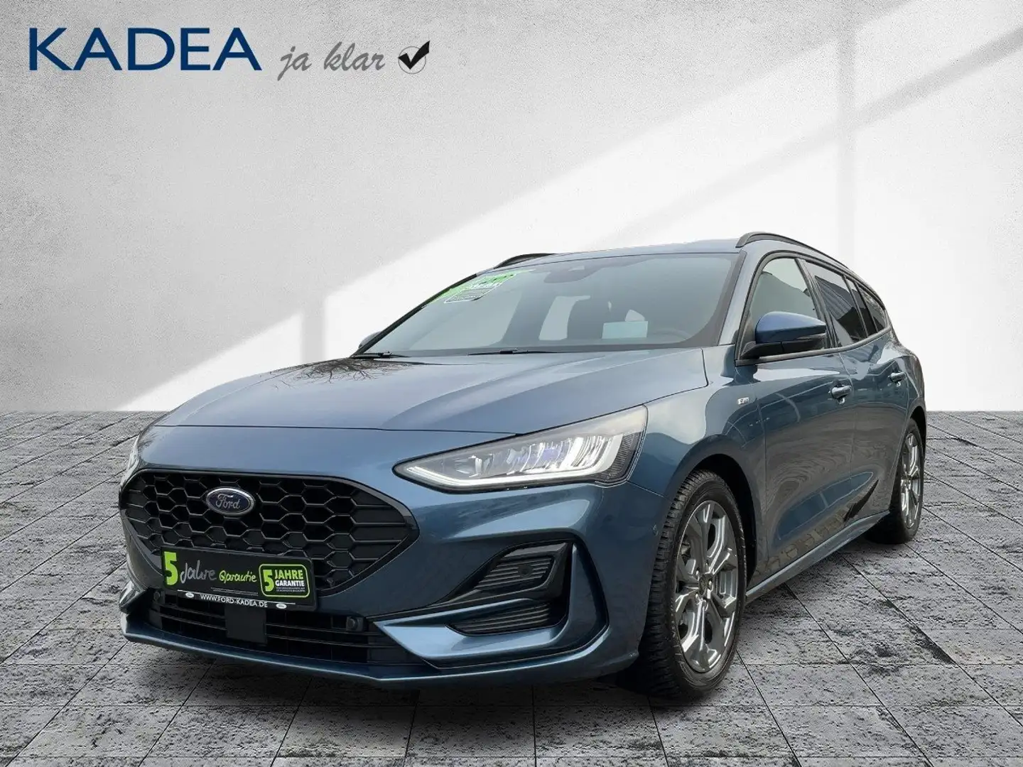 Ford Focus Turnier 1.0 EcoBoost ST-Line X ACC+AHK+LED Blau - 2