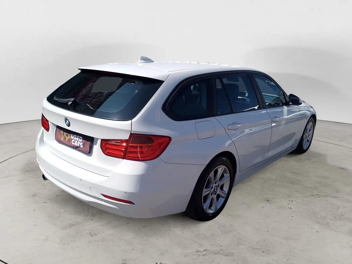 BMW 320 320d cat xDrive Touring MSport Bílá - 2