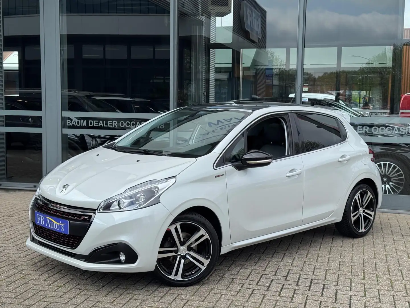 Peugeot 208 1.2 PureTech GT-line Airco Lmv Navi Cruise Wit - 1