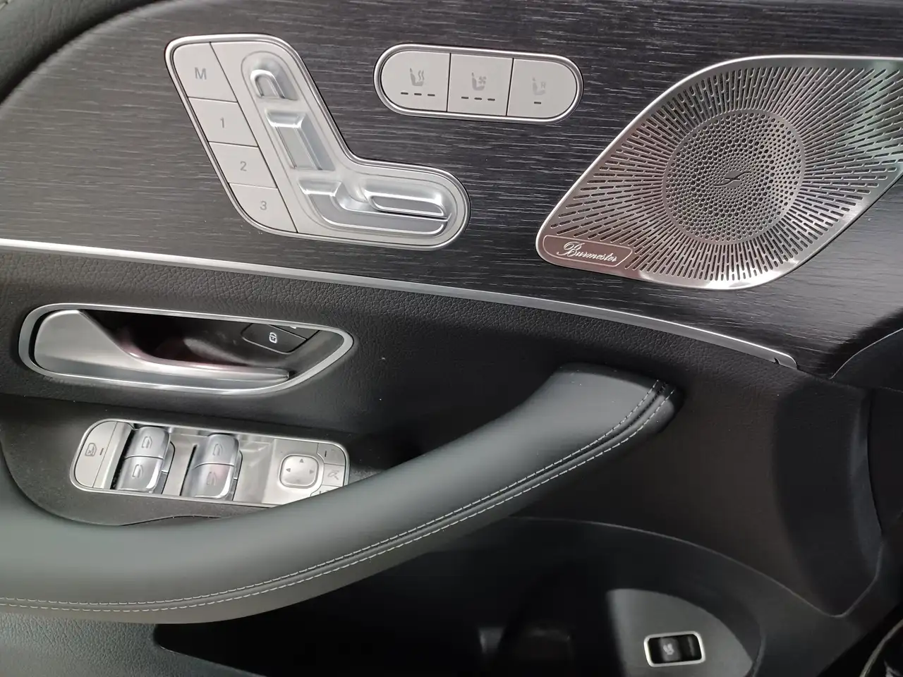 Mercedes-Benz GLE снимка Mercedes-Benz GLE