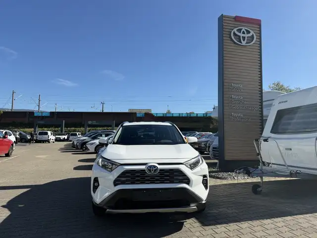 Toyota RAV4 Hybrid 4x2 Team Deutschland