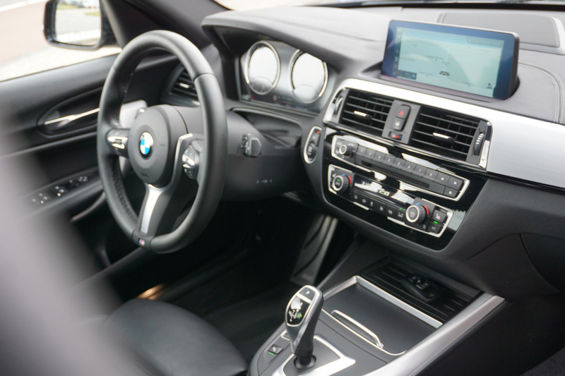 BMW 140 1-serie M140i High Executive — photo 15