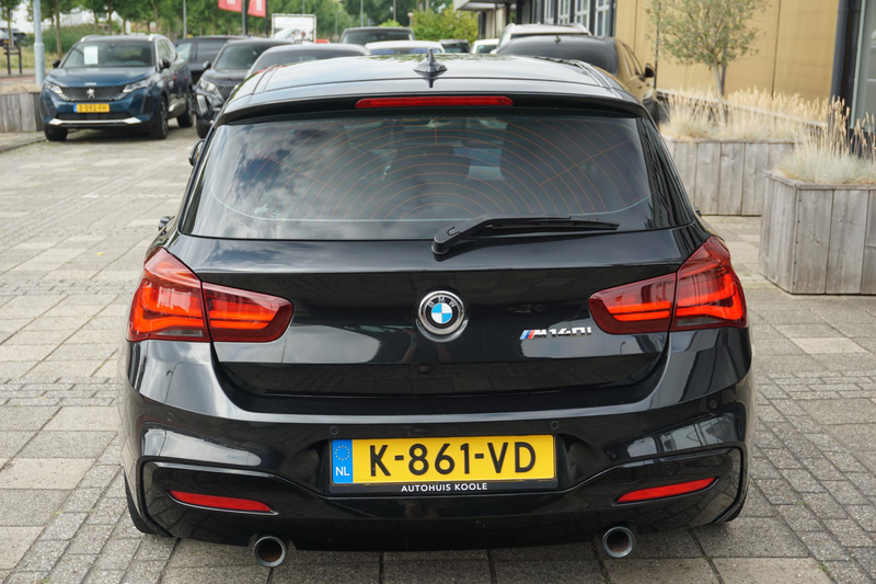BMW 140 1-serie M140i High Executive — photo 7